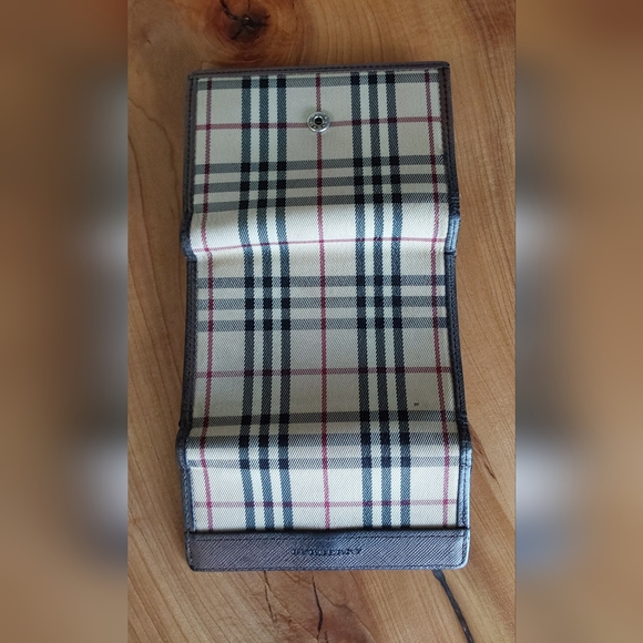 BURBERRY NOVA CHECK TRI-FOLD WALLET - Picture 4 of 11